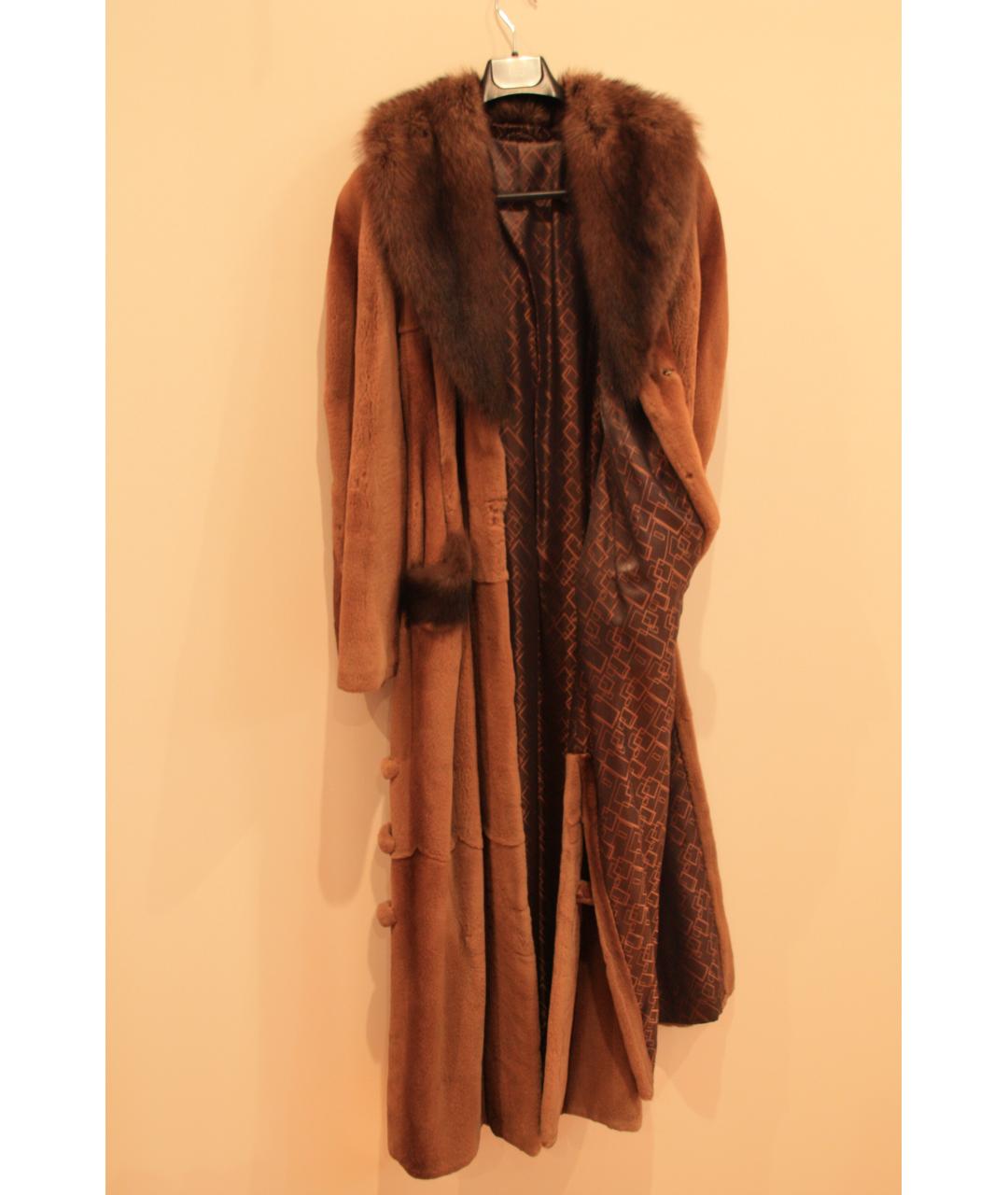 The coat Коричневая меховая шуба, фото 3