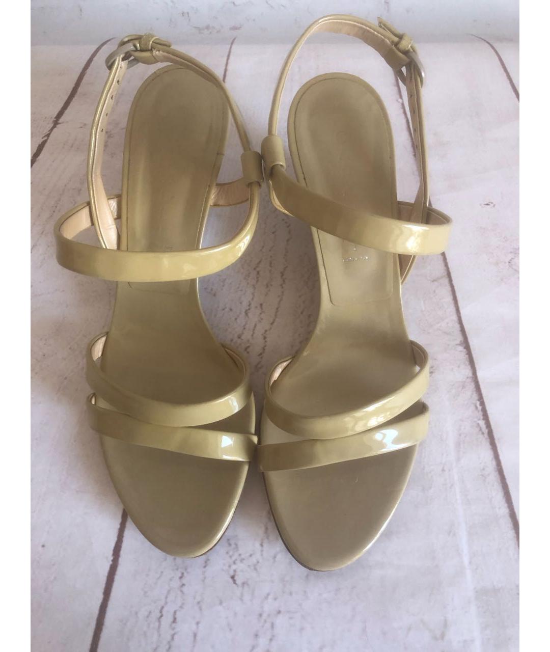 CASADEI Бежевые босоножки из лакированной кожи, фото 2