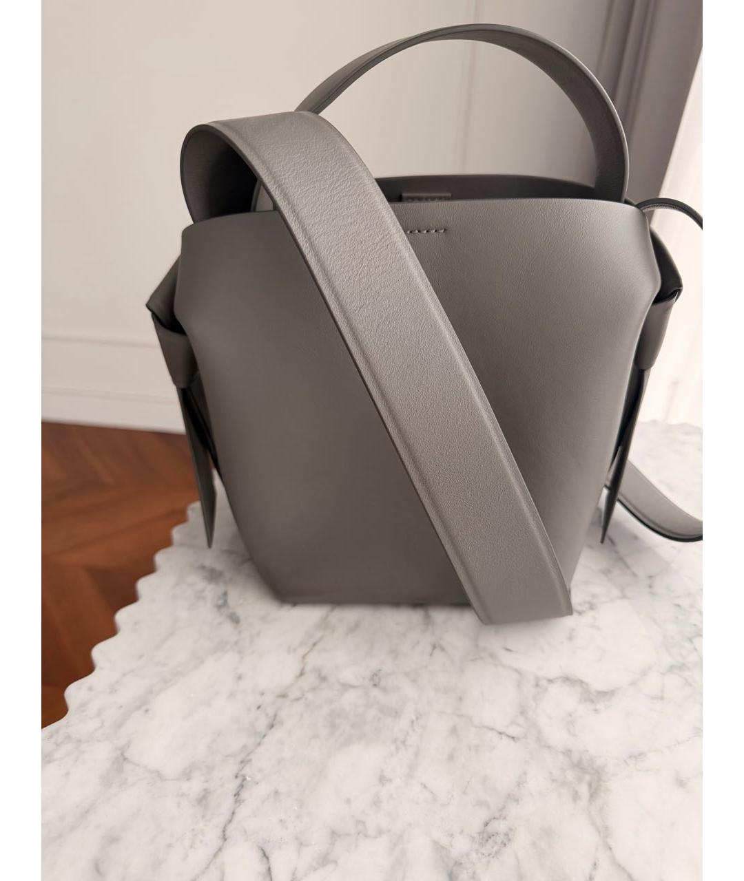 ACNE STUDIOS Серая кожаная сумка с короткими ручками, фото 2
