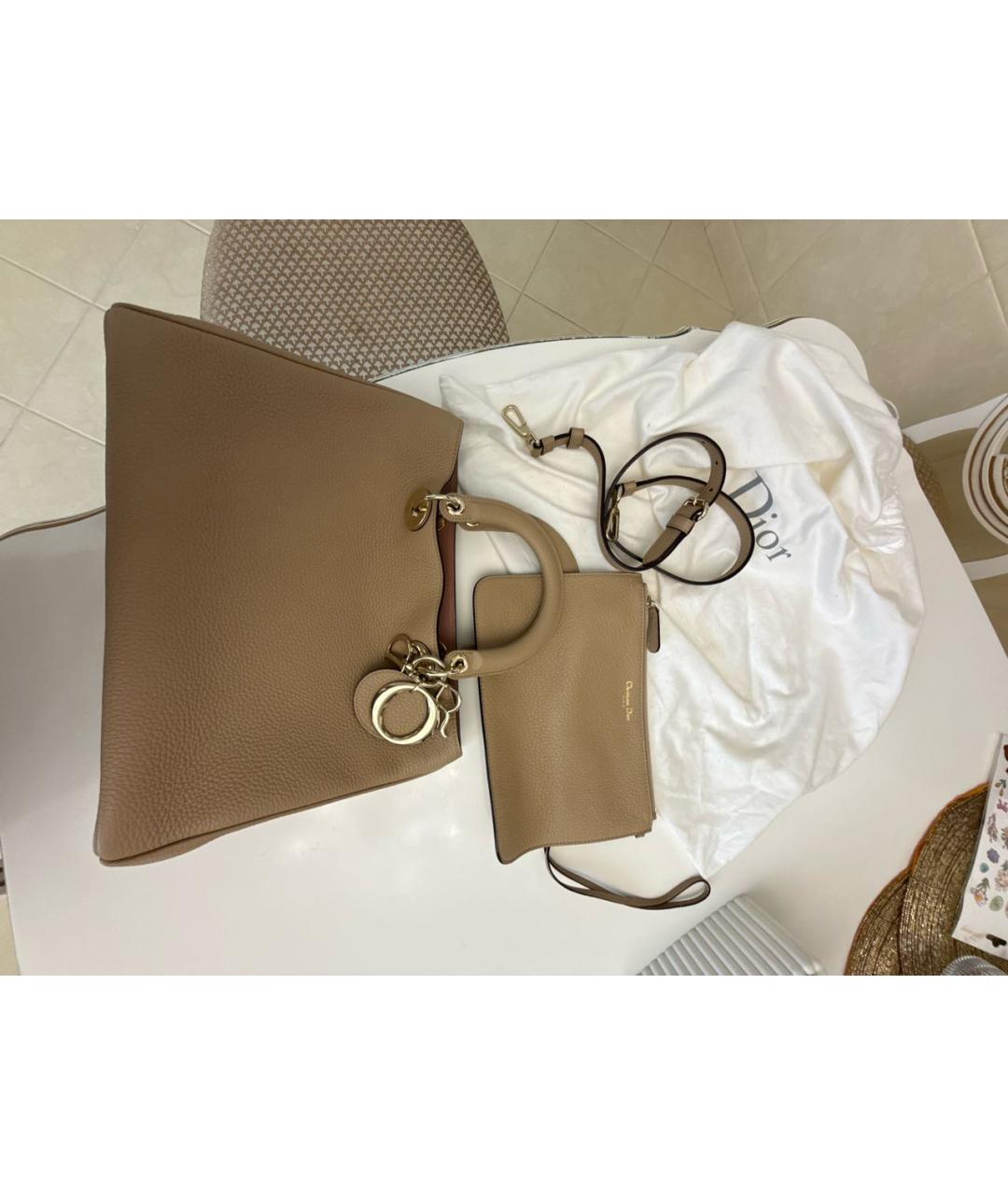 CHRISTIAN DIOR Бежевая кожаная сумка с короткими ручками, фото 5