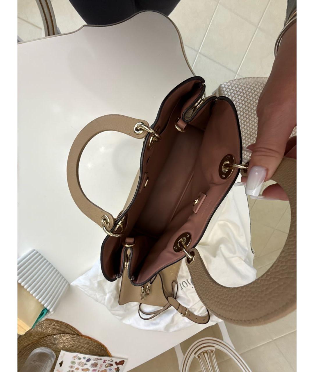 CHRISTIAN DIOR Бежевая кожаная сумка с короткими ручками, фото 4