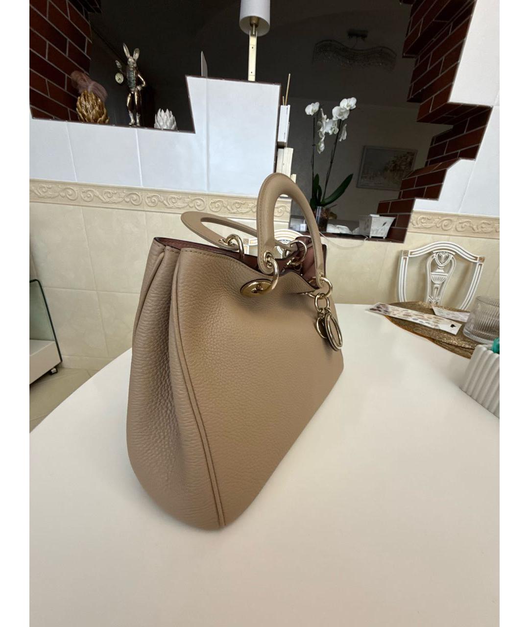 CHRISTIAN DIOR Бежевая кожаная сумка с короткими ручками, фото 2