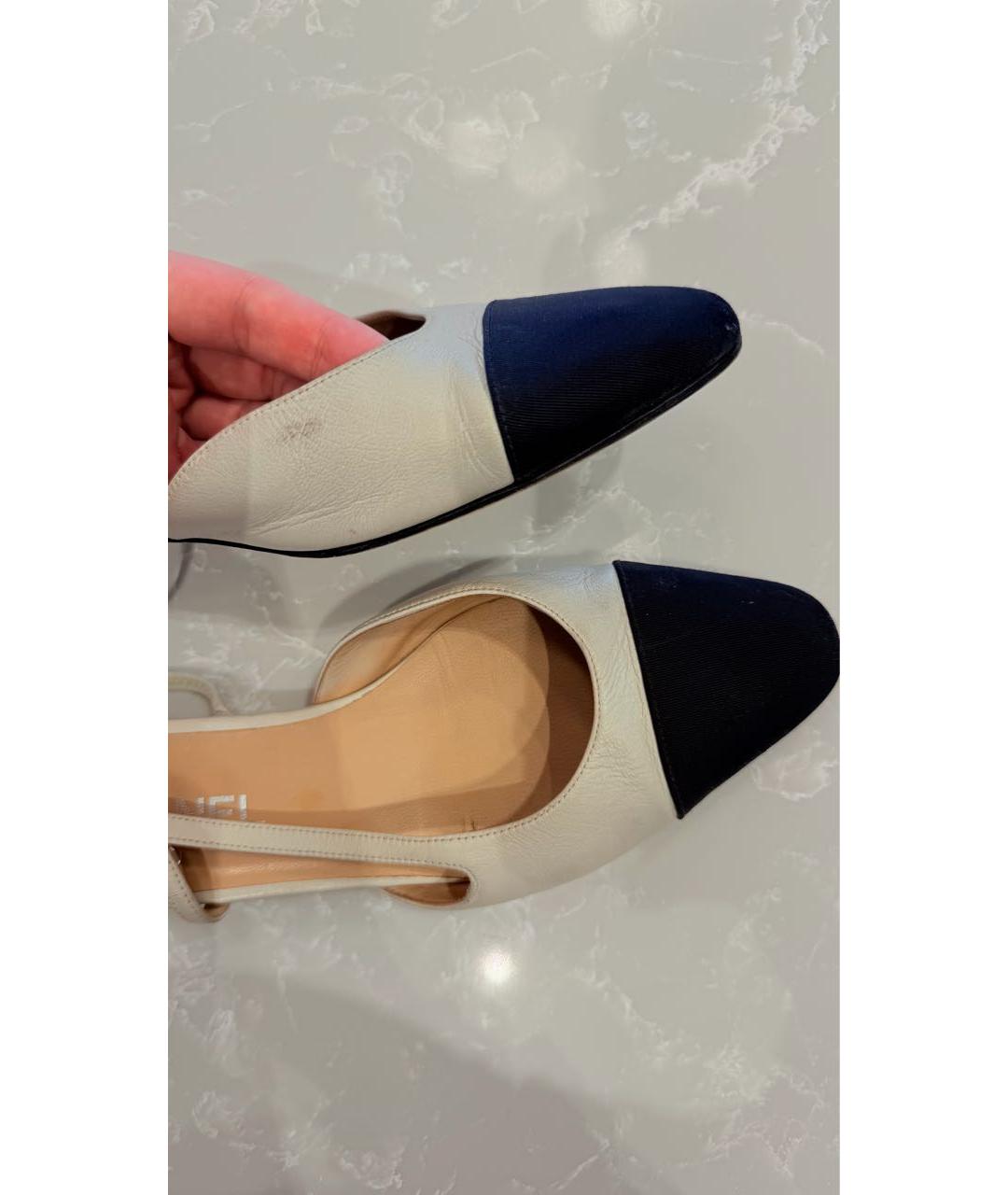 CHANEL Бежевые кожаные босоножки, фото 3