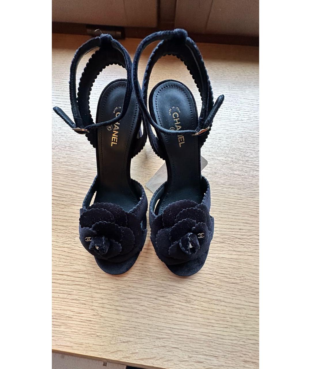 CHANEL Черные замшевые босоножки, фото 2