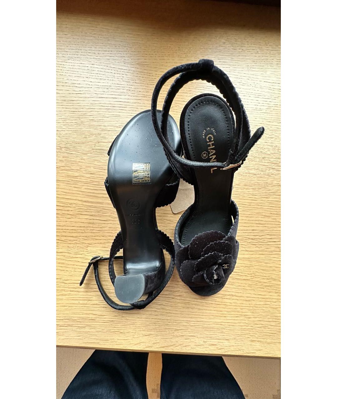 CHANEL Черные замшевые босоножки, фото 3