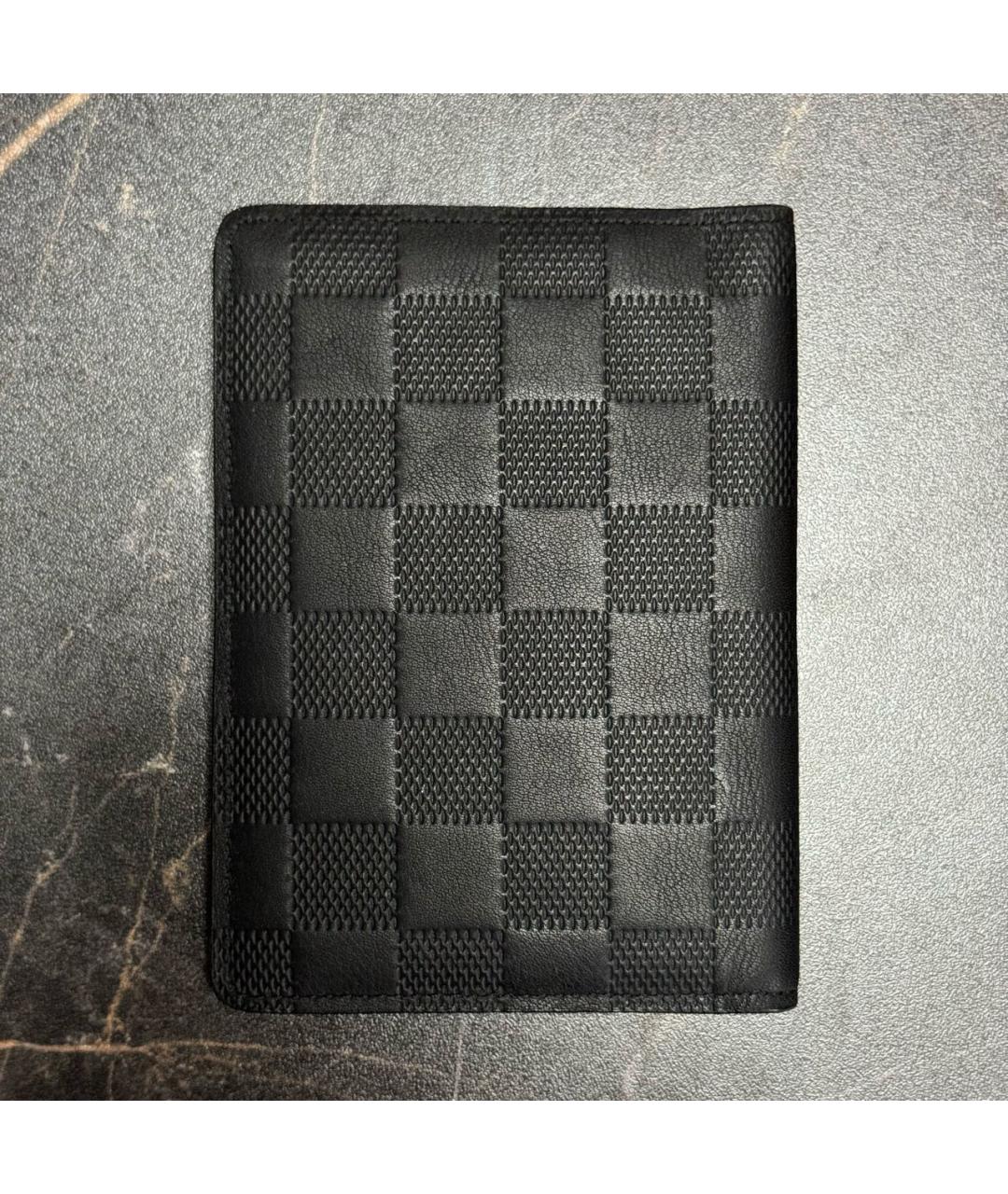 LOUIS VUITTON Черный кожаный кошелек, фото 2