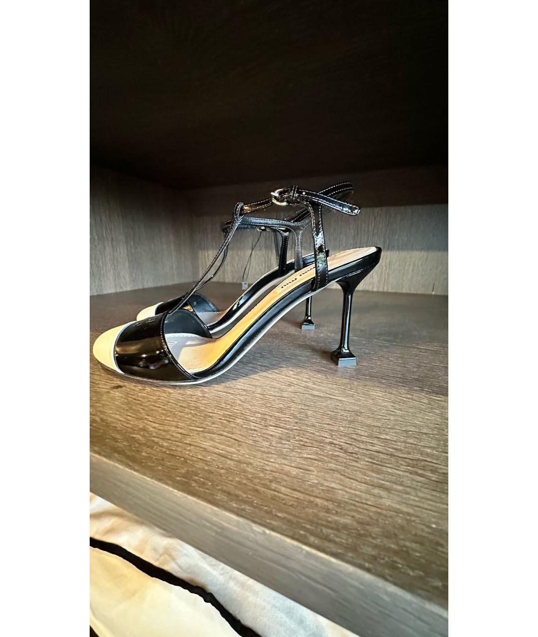 MIU MIU Мульти босоножки из лакированной кожи, фото 9