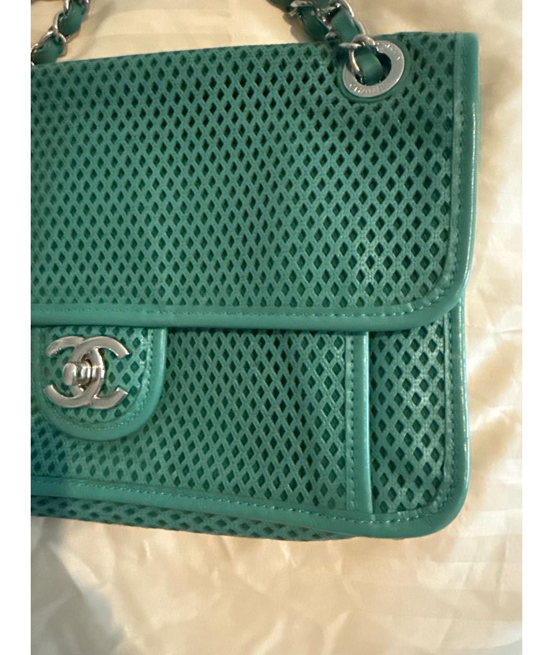 CHANEL Зеленая сумка через плечо из лакированной кожи, фото 2