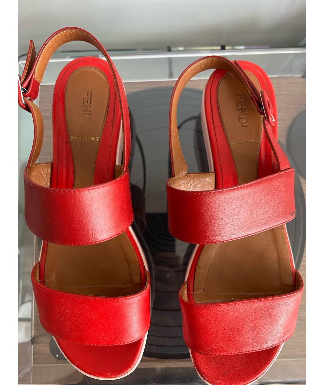 FENDI Красные кожаные сандалии, фото 3