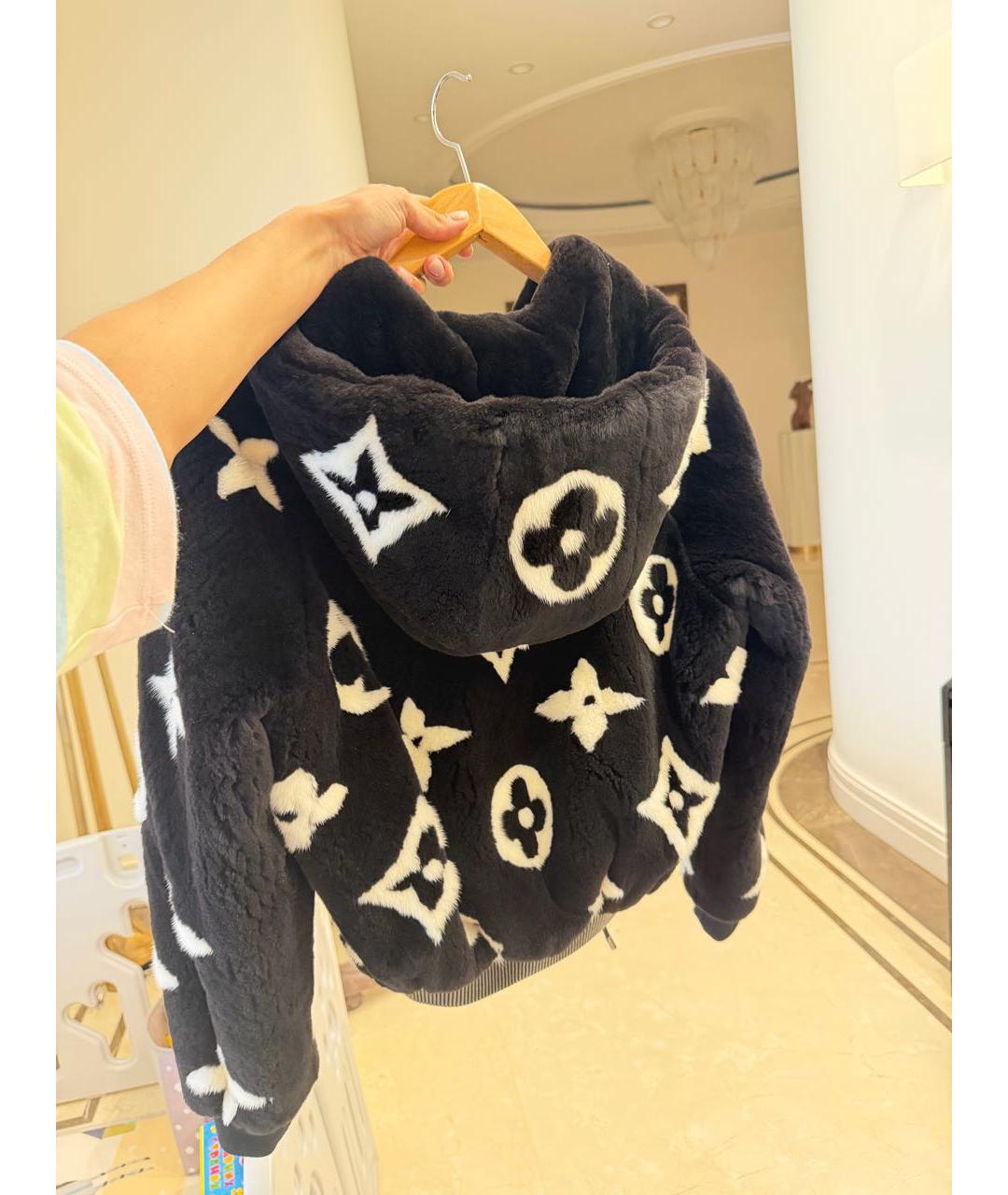 LOUIS VUITTON Черная меховая шуба, фото 3
