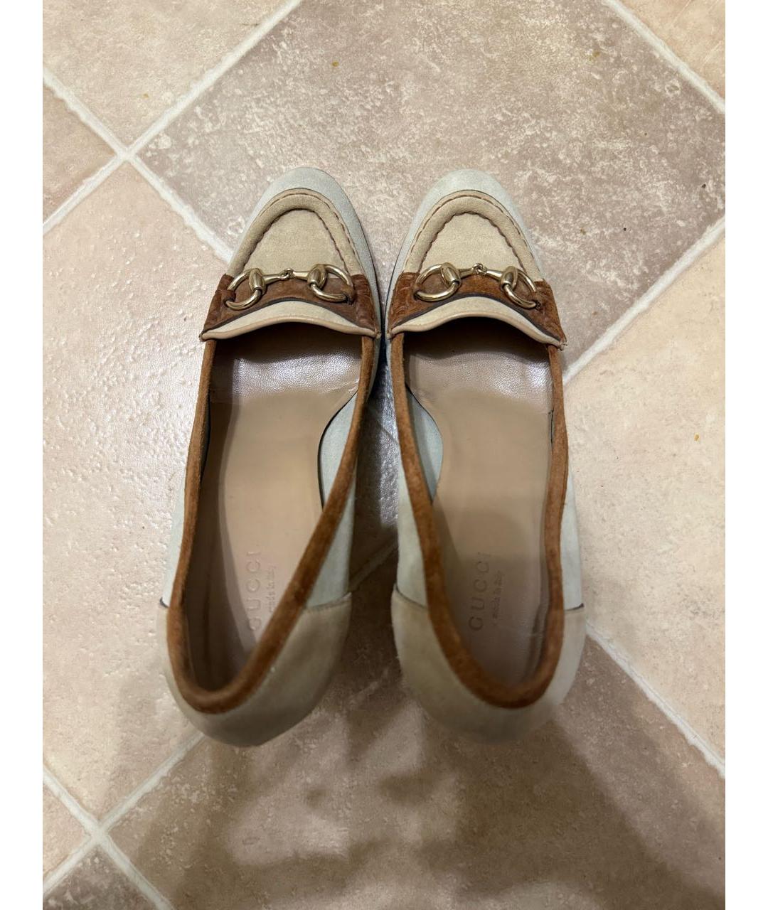 GUCCI Бежевые замшевые туфли, фото 3