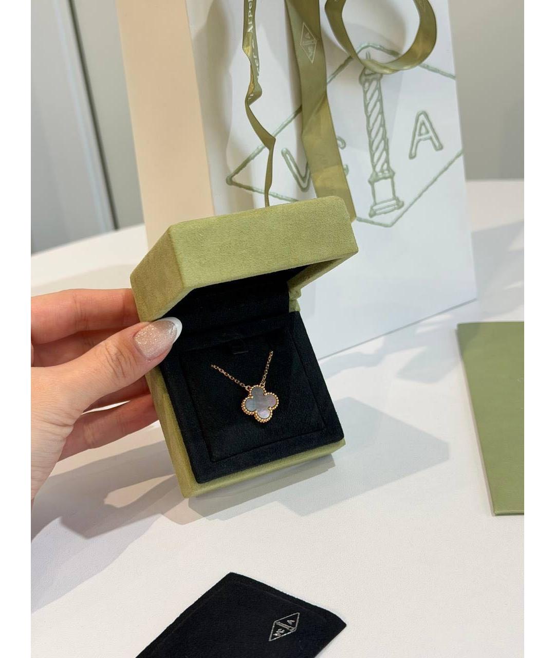 VAN CLEEF & ARPELS Серое колье из розового золота, фото 5