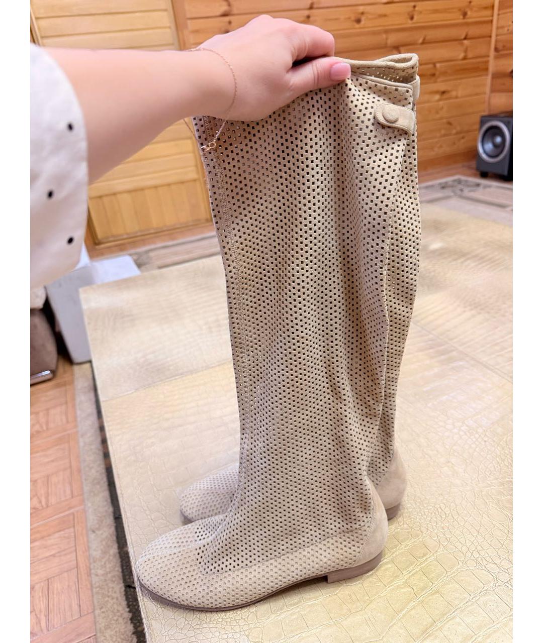 FENDI Бежевые замшевые сапоги, фото 6