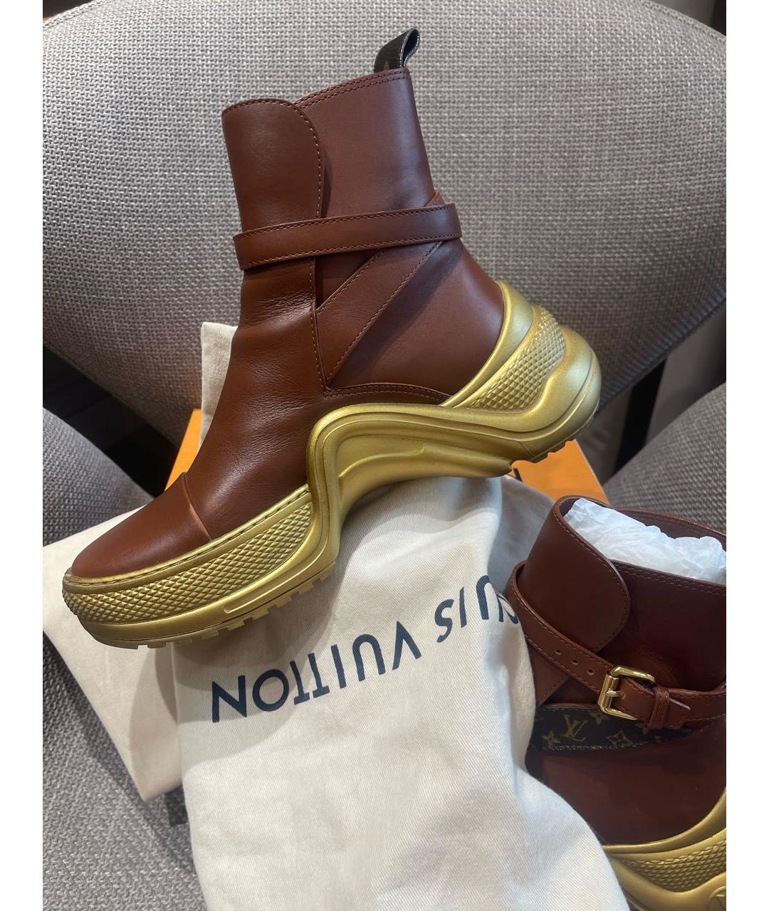 LOUIS VUITTON Коричневые кожаные кроссовки, фото 2