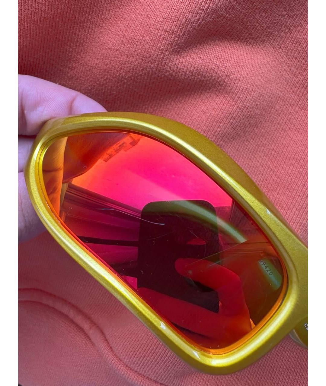 BALENCIAGA Золотые пластиковые солнцезащитные очки, фото 5