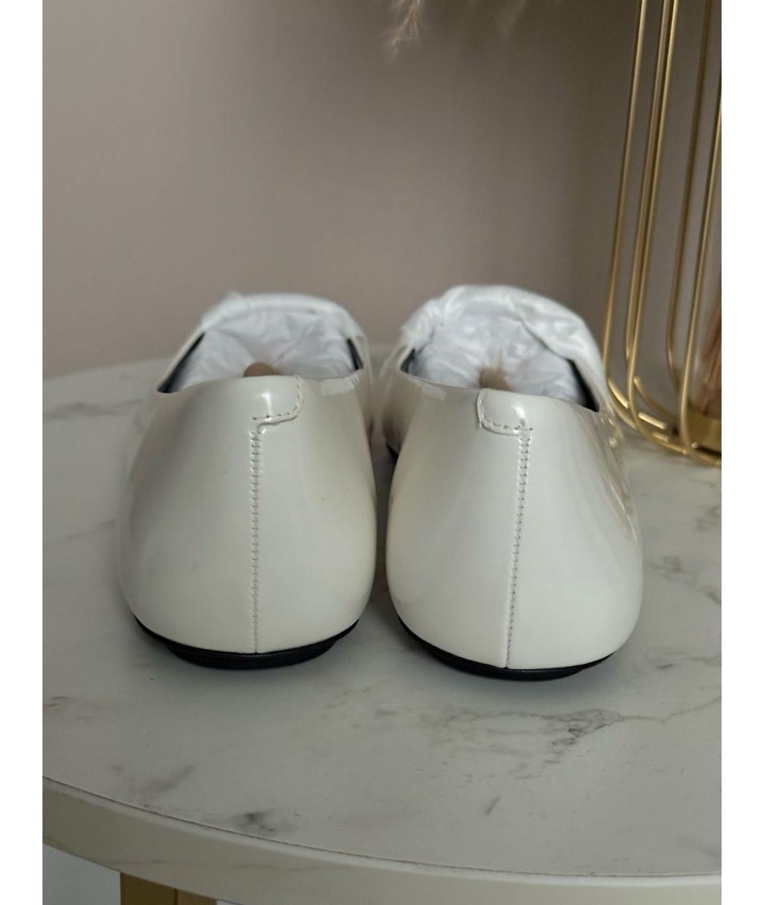 MARC JACOBS Белые балетки из лакированной кожи, фото 4