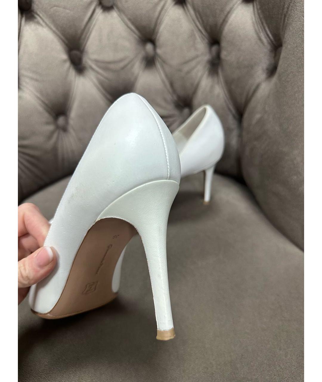 GIANVITO ROSSI Белые кожаные туфли, фото 5