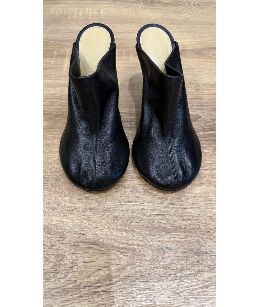 BOTTEGA VENETA Черные кожаные мюли, фото 2