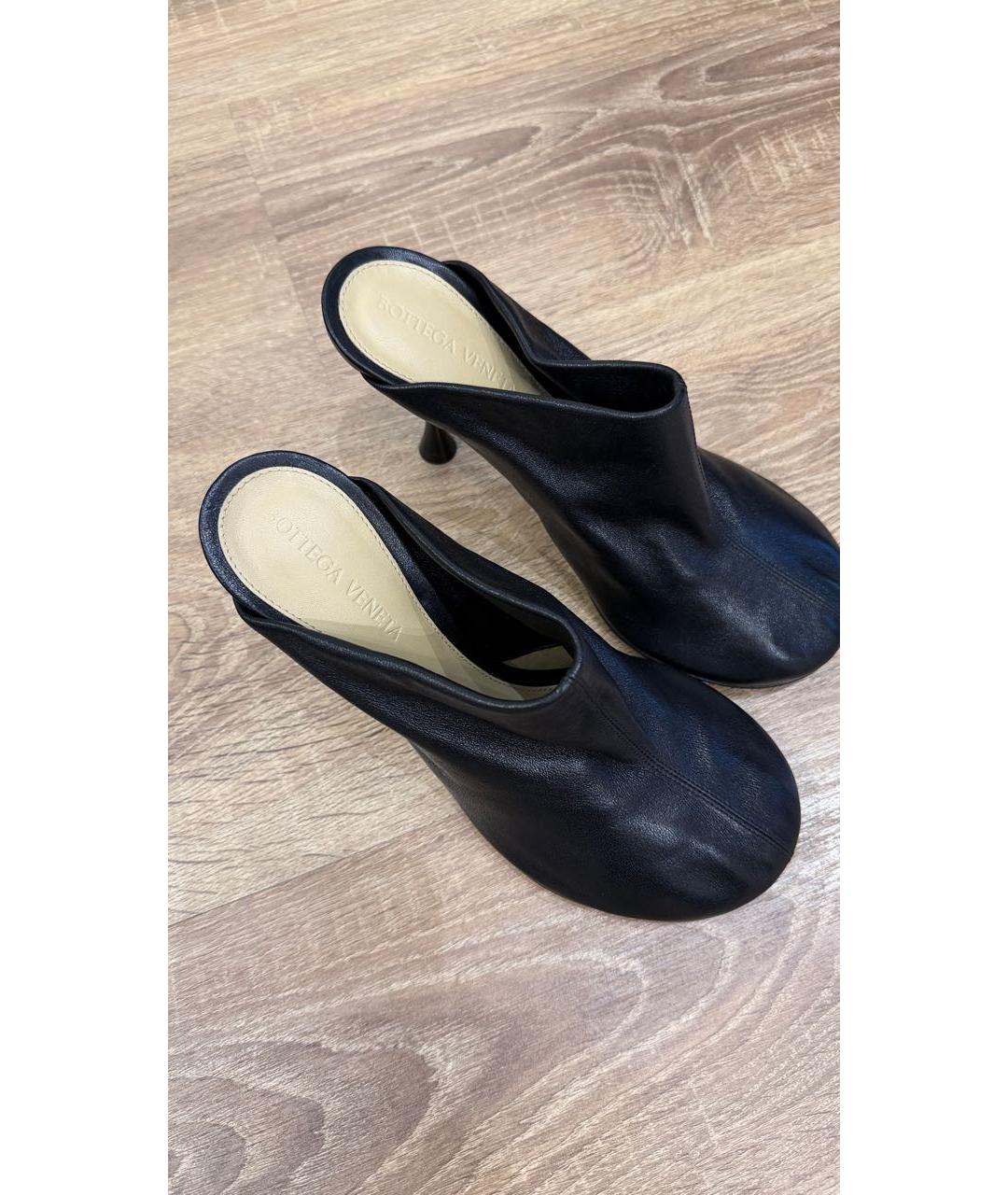 BOTTEGA VENETA Черные кожаные мюли, фото 7