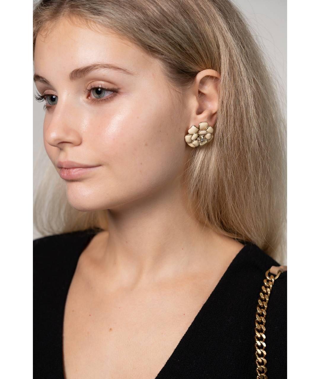 CHANEL Бежевые металлические серьги, фото 6