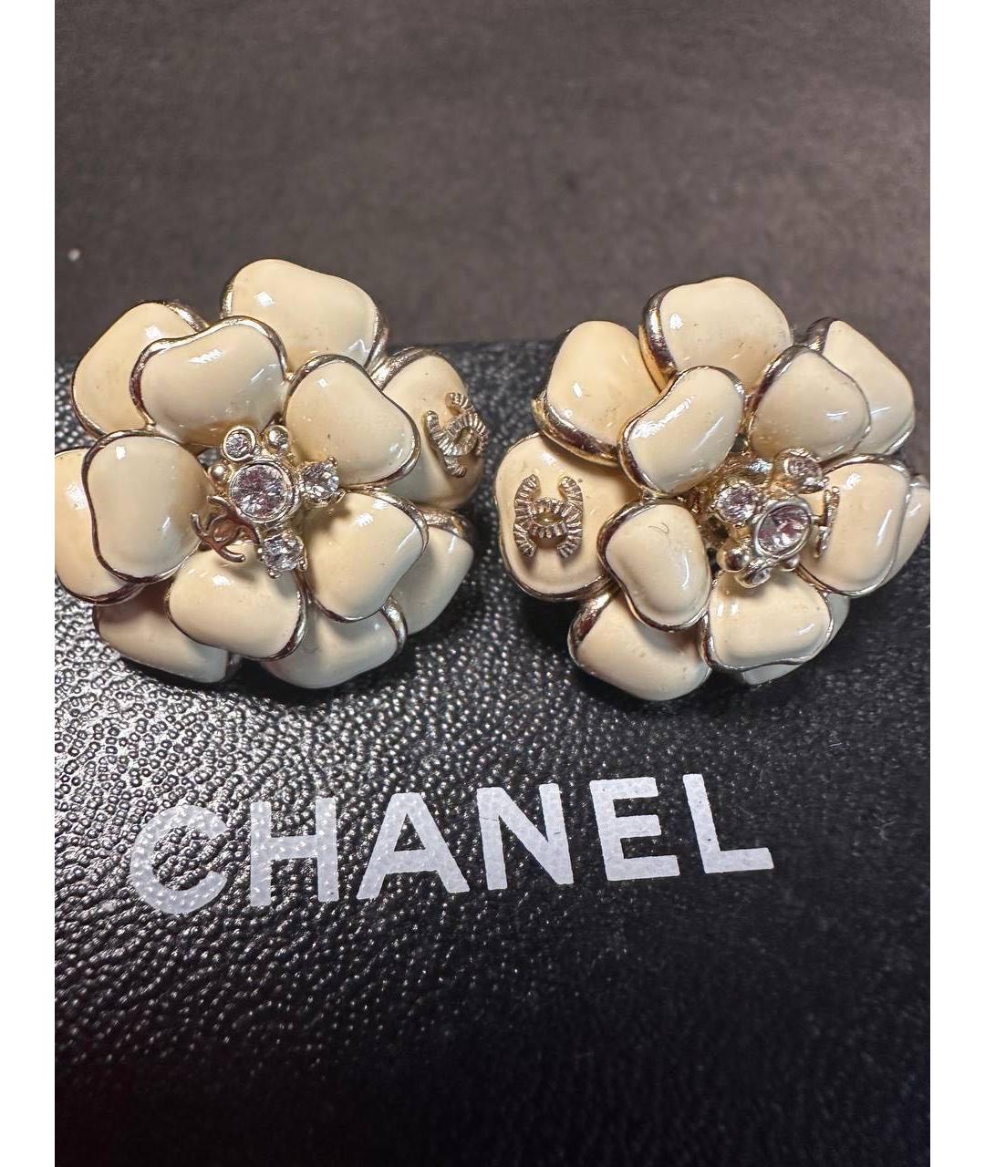 CHANEL Бежевые металлические серьги, фото 4