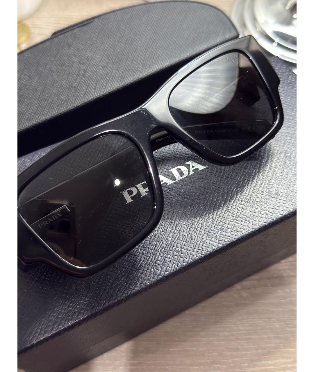 PRADA Черные пластиковые солнцезащитные очки, фото 6