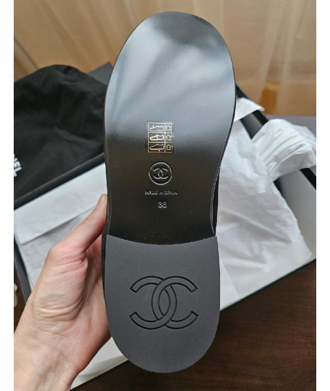 CHANEL Черные замшевые лоферы, фото 3