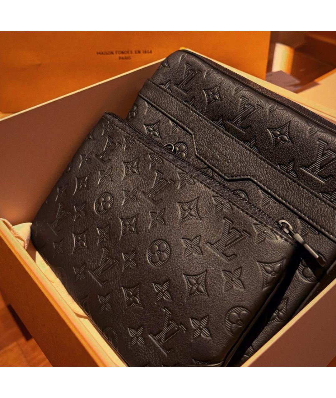 LOUIS VUITTON Черная кожаная сумка на плечо, фото 2