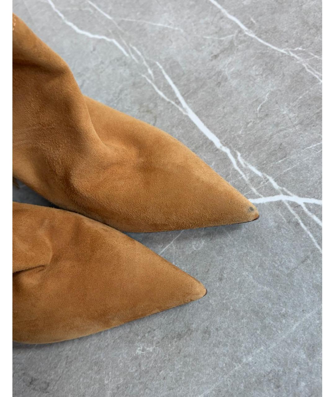 Amina Muaddi Коричневые замшевые ботфорты, фото 2