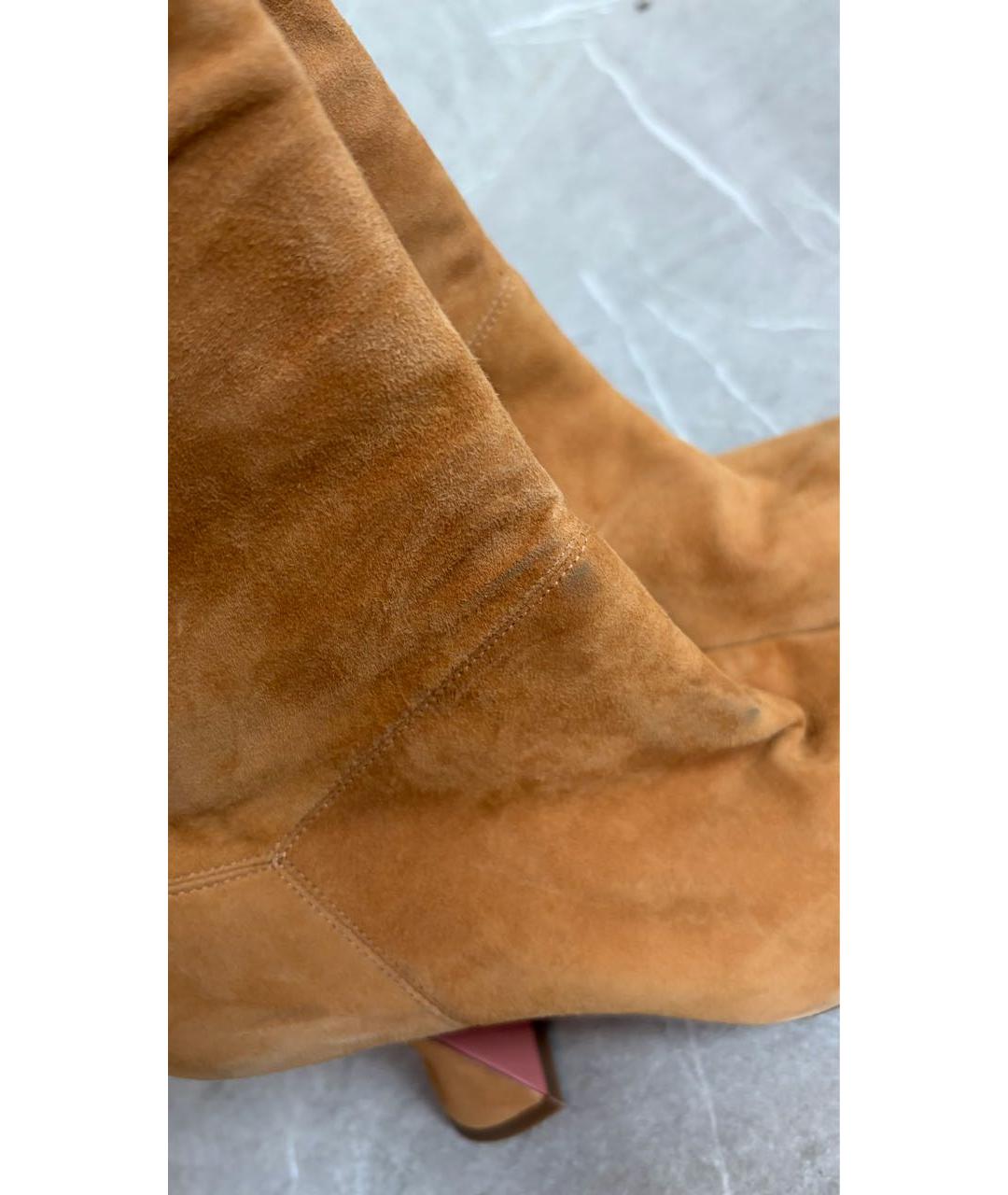 Amina Muaddi Коричневые замшевые ботфорты, фото 6