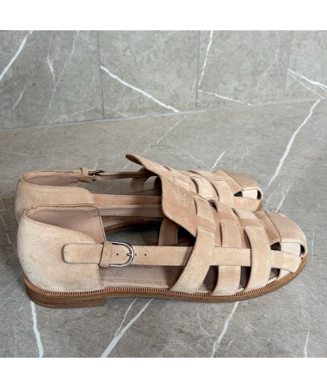 CHANEL Бежевые замшевые сандалии, фото 7