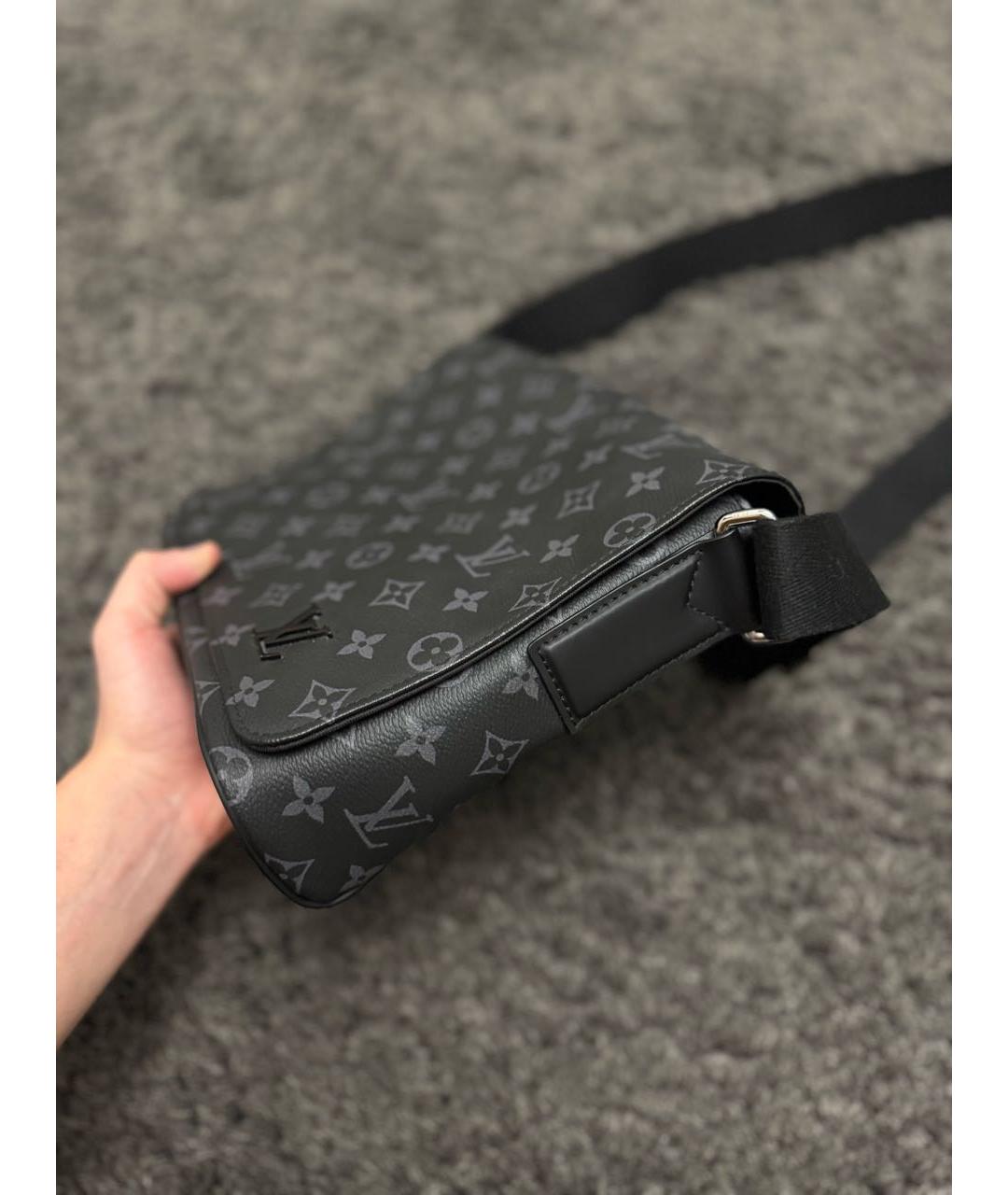 LOUIS VUITTON Антрацитовая барсетка, фото 3