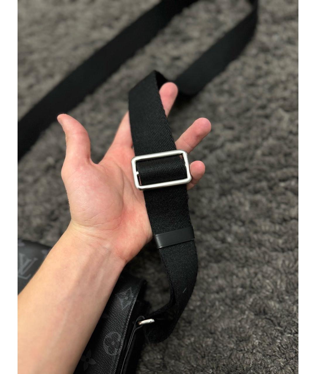 LOUIS VUITTON Антрацитовая барсетка, фото 4