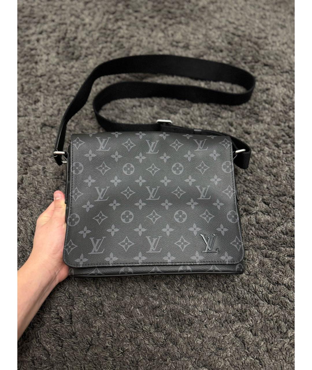 LOUIS VUITTON Антрацитовая барсетка, фото 6