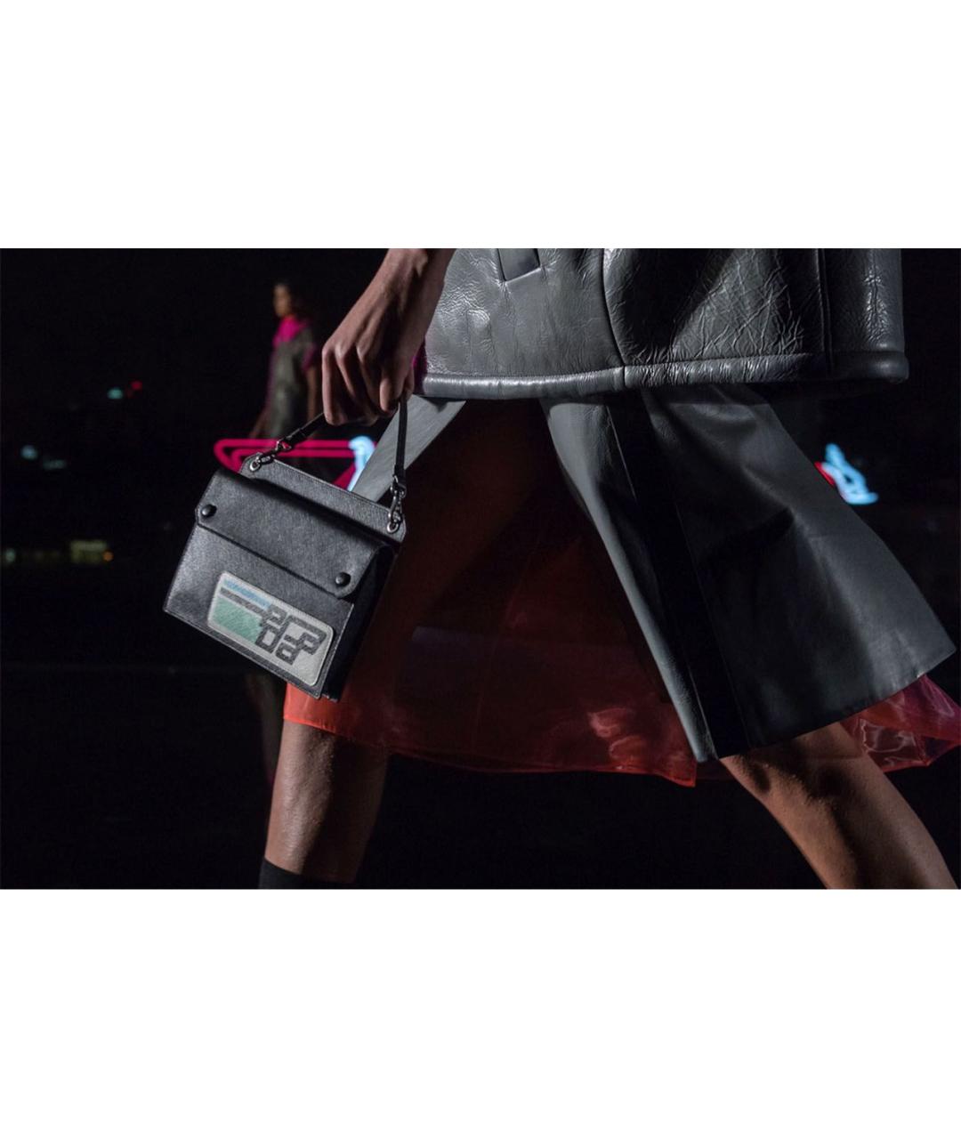 PRADA Черная кожаная сумка через плечо, фото 7