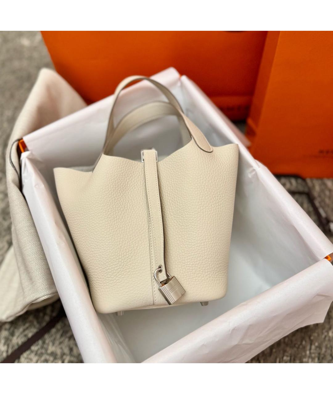 HERMES Бежевая кожаная сумка с короткими ручками, фото 3