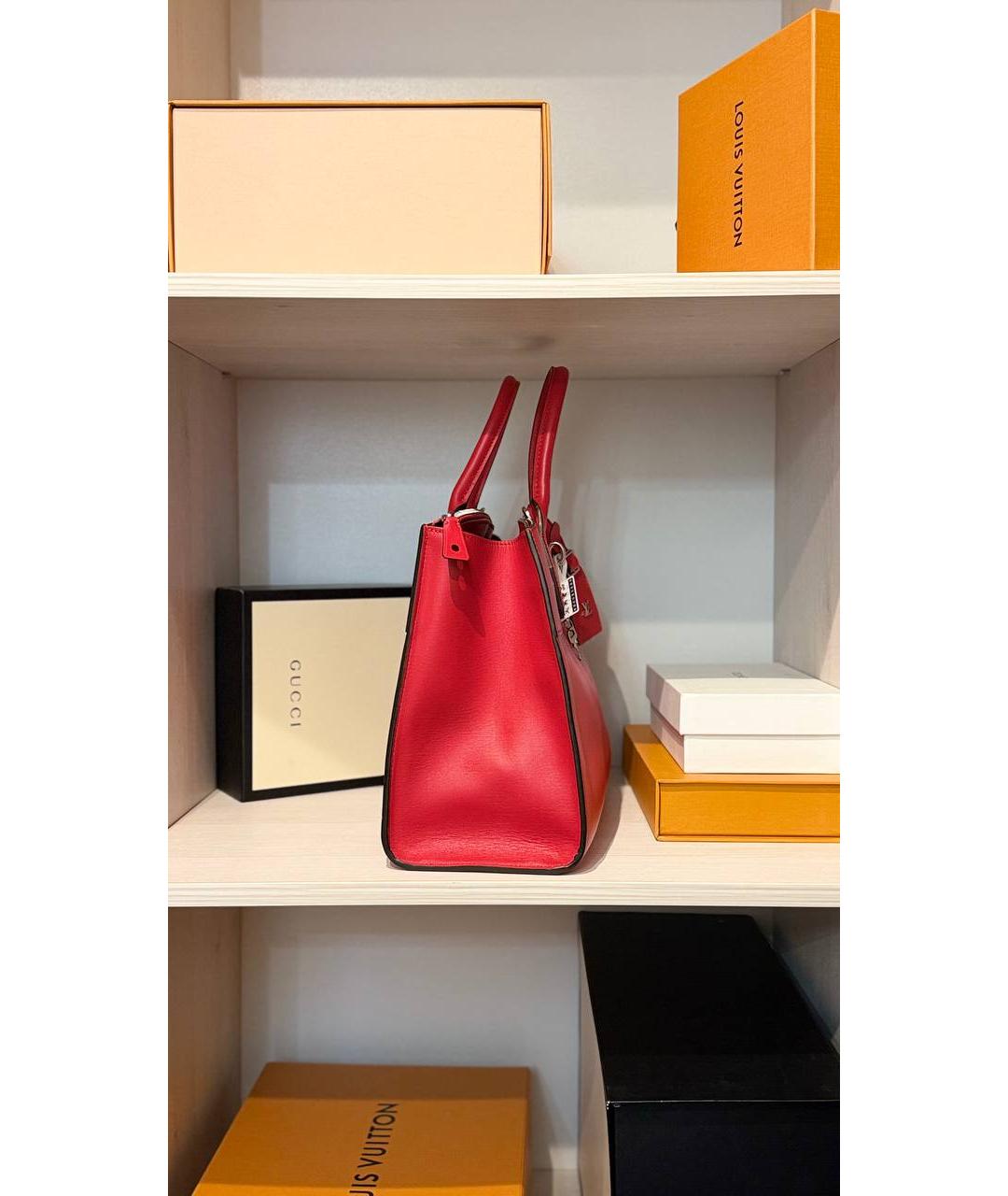 LOUIS VUITTON Красная кожаная сумка через плечо, фото 6