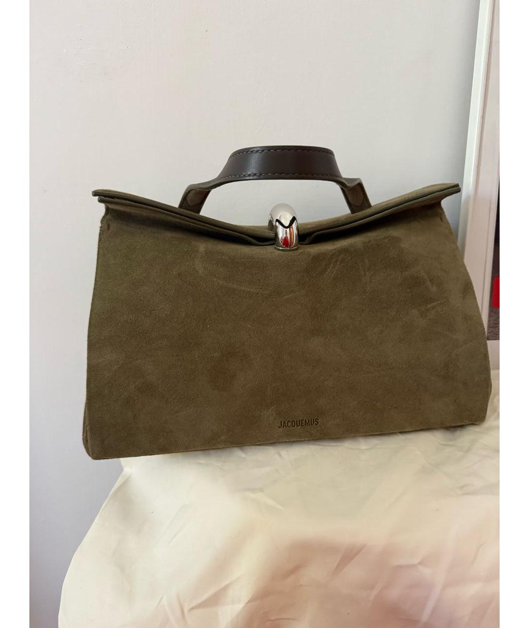 JACQUEMUS Хаки замшевая сумка с короткими ручками, фото 4
