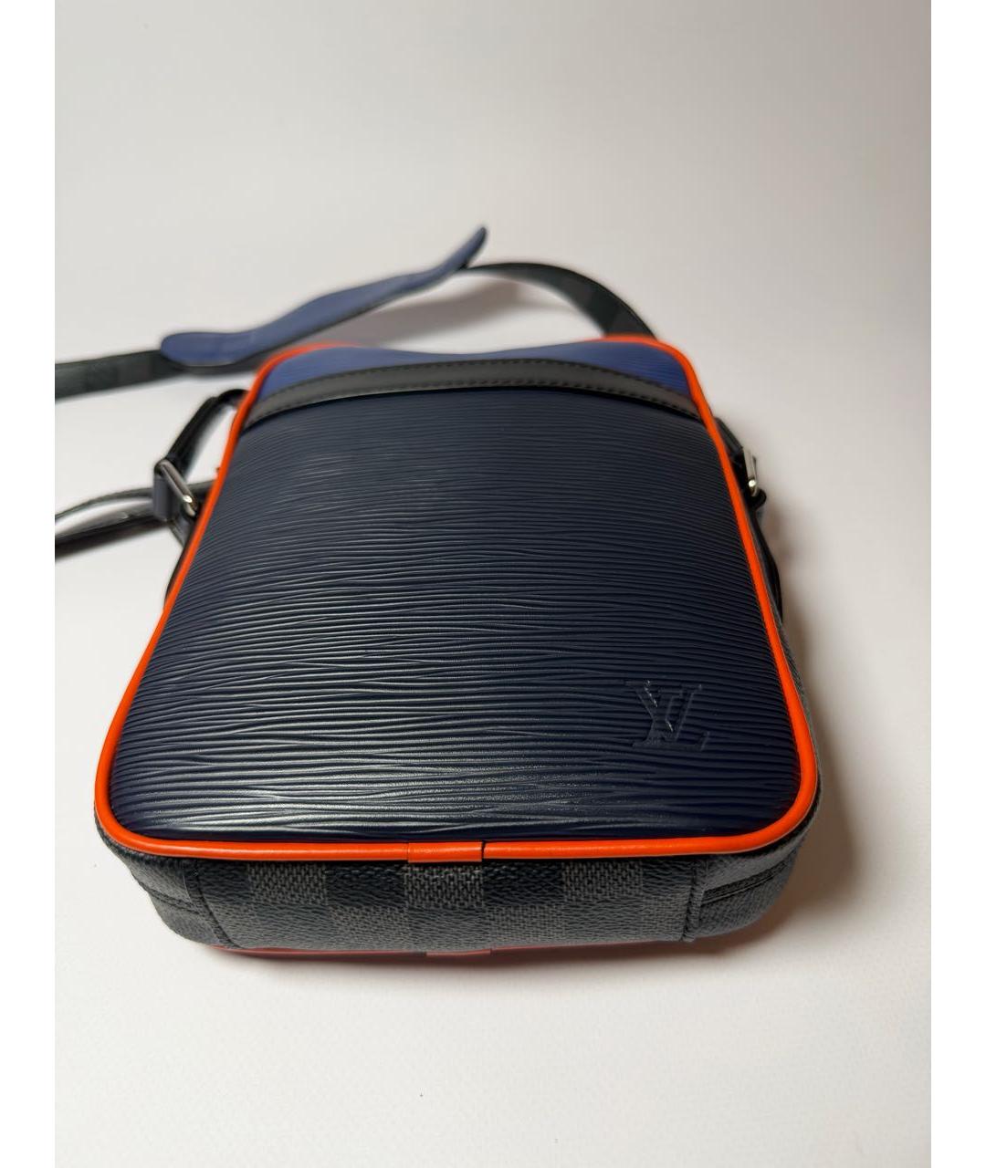 LOUIS VUITTON Темно-синяя кожаная сумка на плечо, фото 5