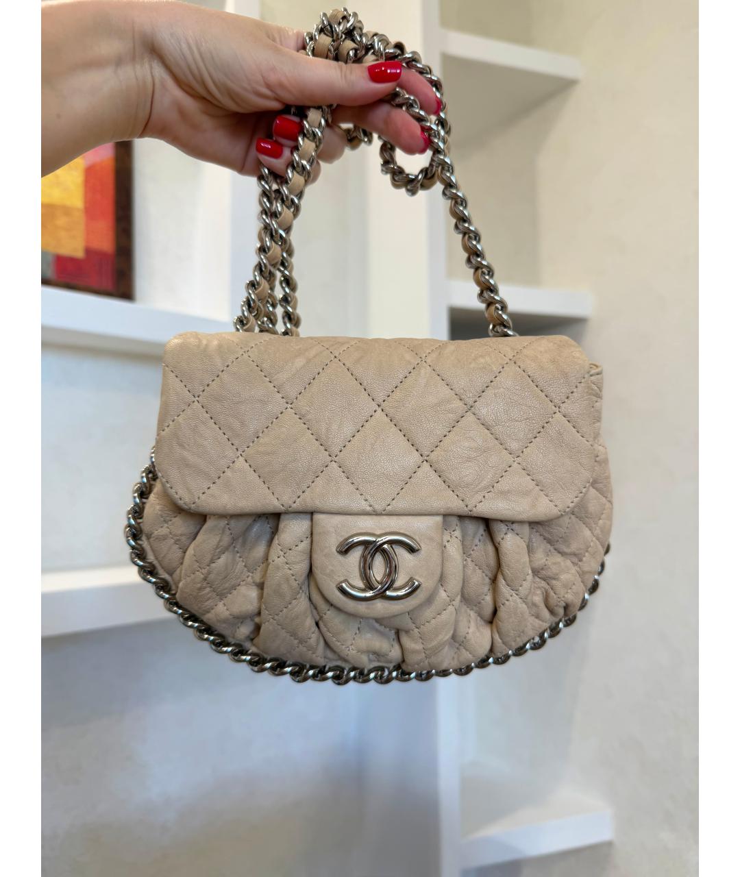 CHANEL Бежевая кожаная сумка через плечо, фото 4