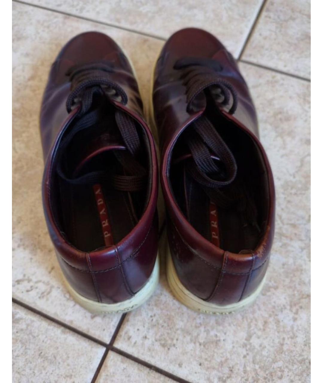PRADA Бордовые кожаные низкие кроссовки / кеды, фото 3