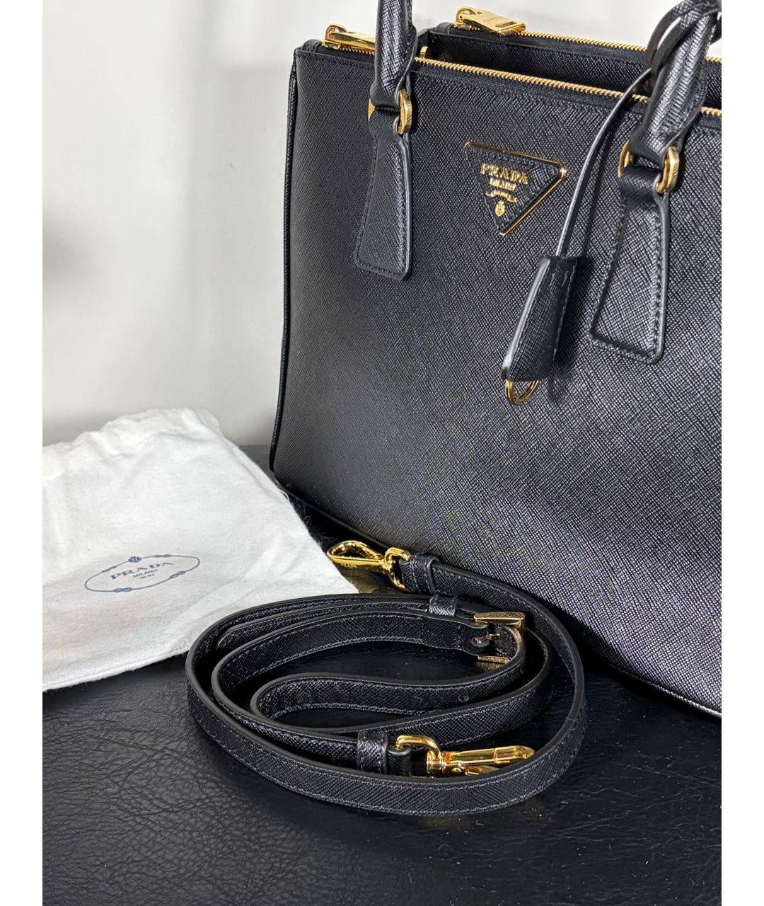 PRADA Черная кожаная сумка с короткими ручками, фото 3