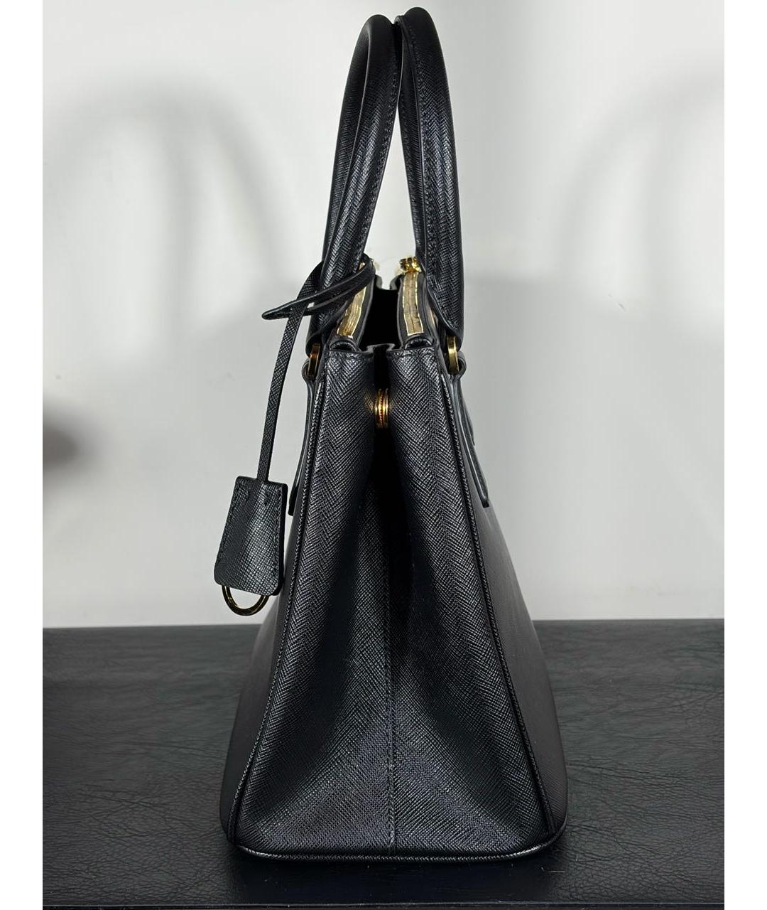 PRADA Черная кожаная сумка с короткими ручками, фото 4