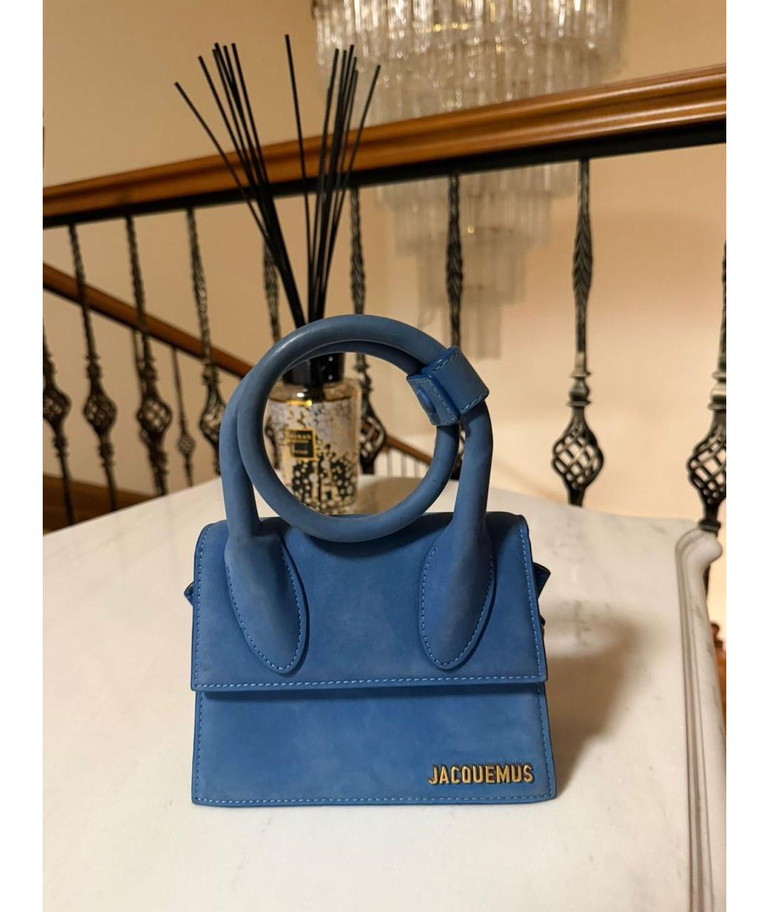 JACQUEMUS Голубая замшевая сумка с короткими ручками, фото 5
