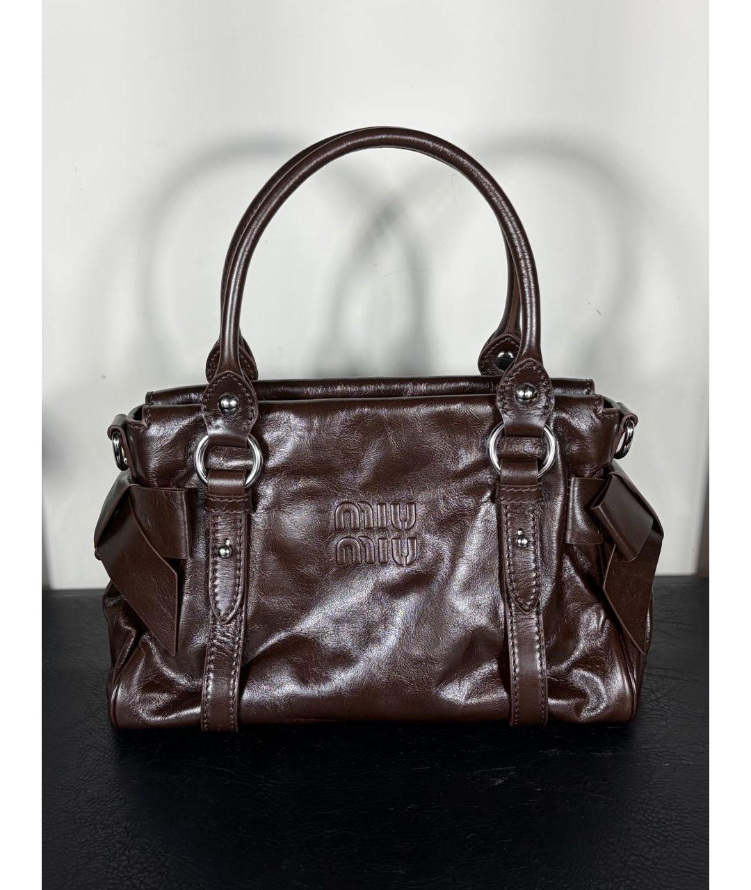 MIU MIU Коричневая кожаная сумка с короткими ручками, фото 3