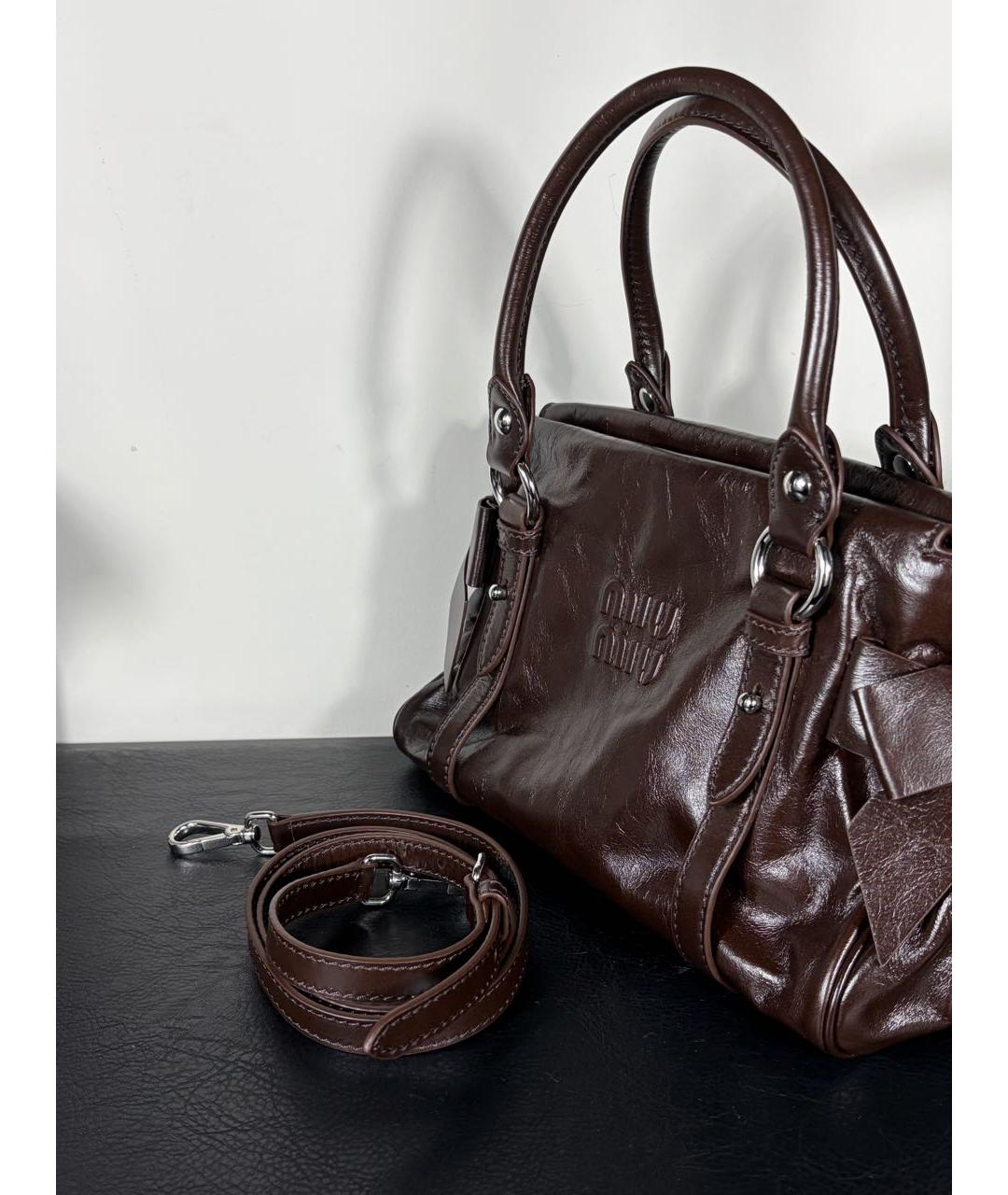 MIU MIU Коричневая кожаная сумка с короткими ручками, фото 2