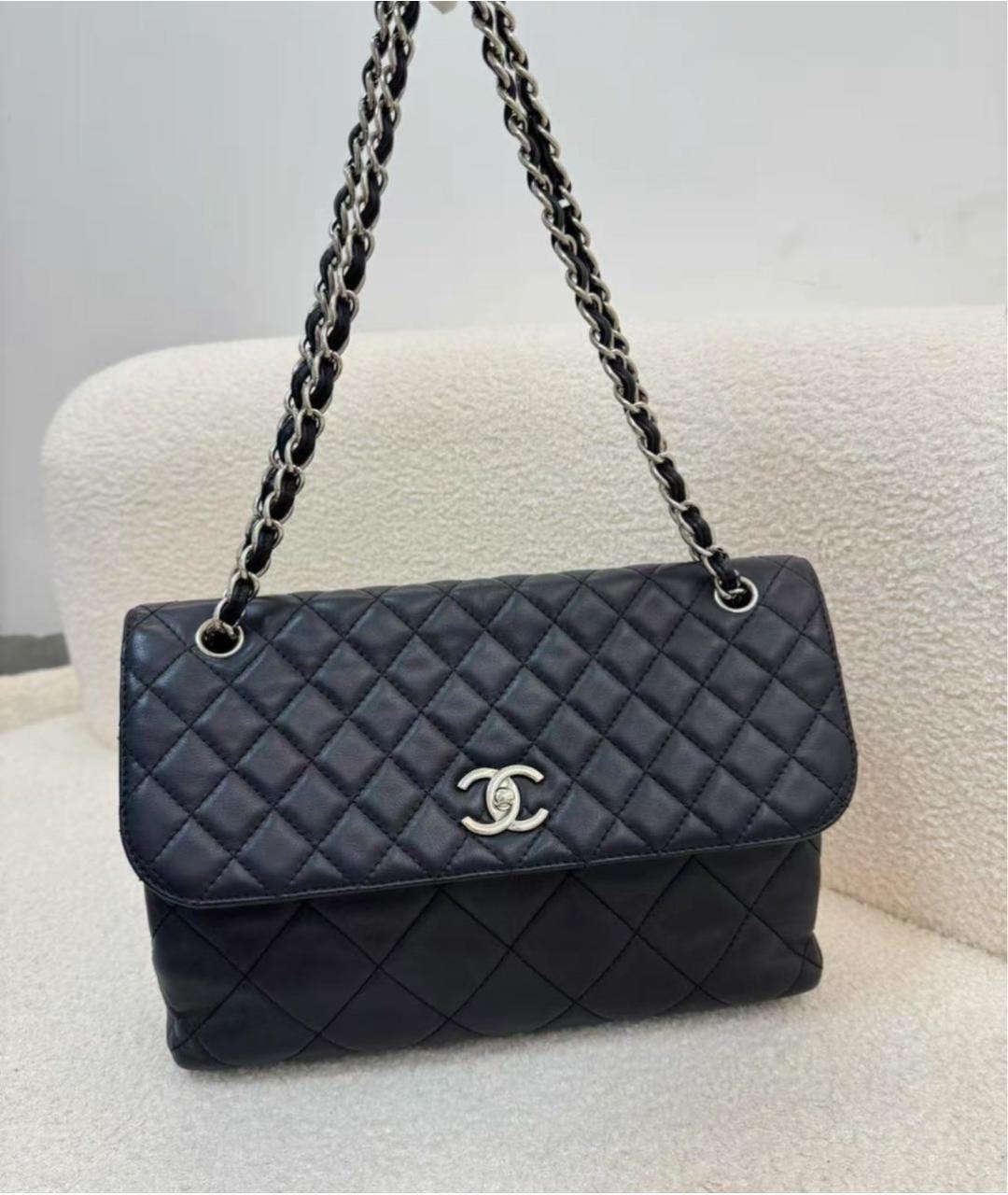 CHANEL Черная кожаная сумка через плечо, фото 2