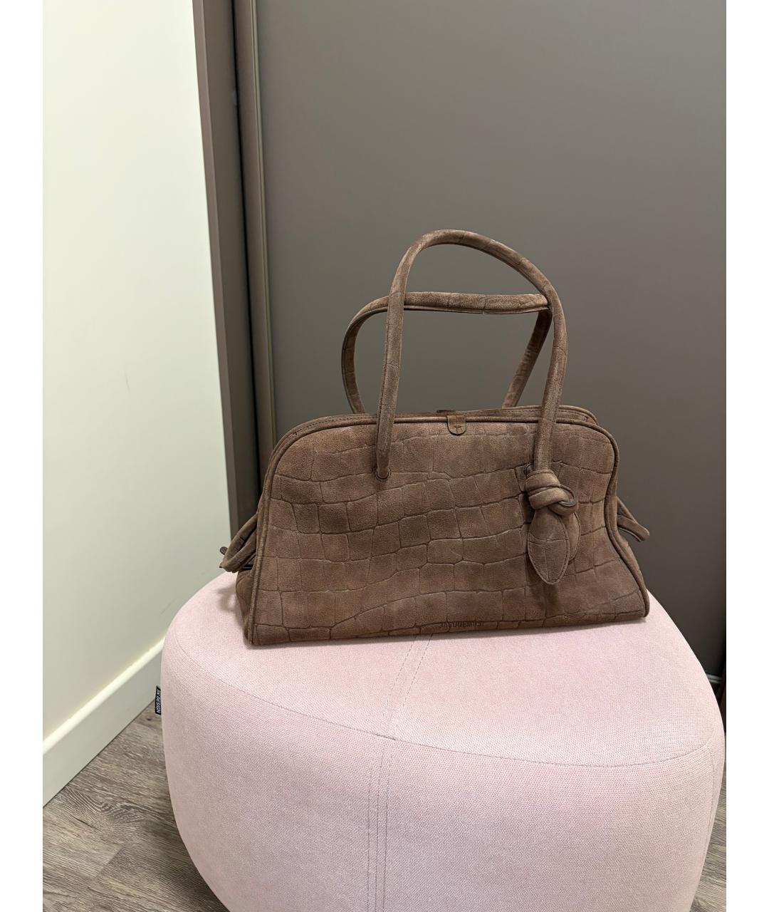 JACQUEMUS Коричневая замшевая сумка через плечо, фото 5