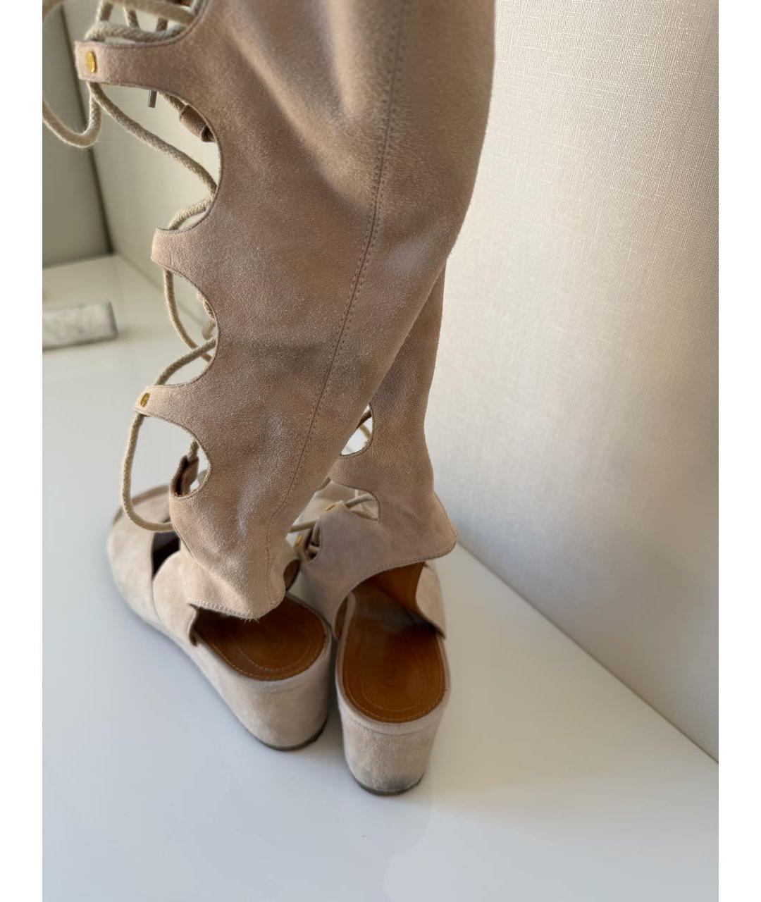 CHLOE Бежевые замшевые сандалии, фото 5