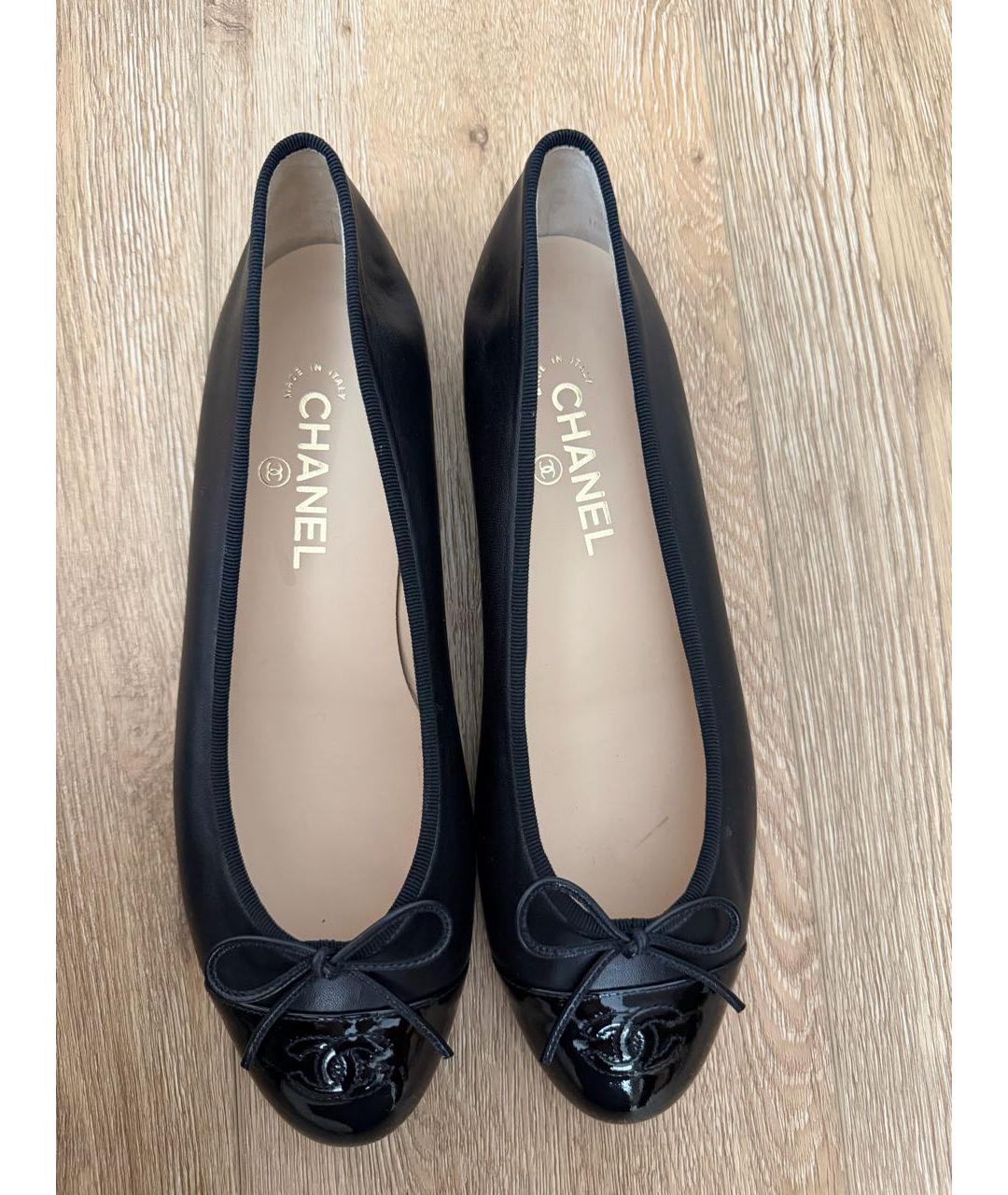 CHANEL Черные кожаные балетки, фото 3